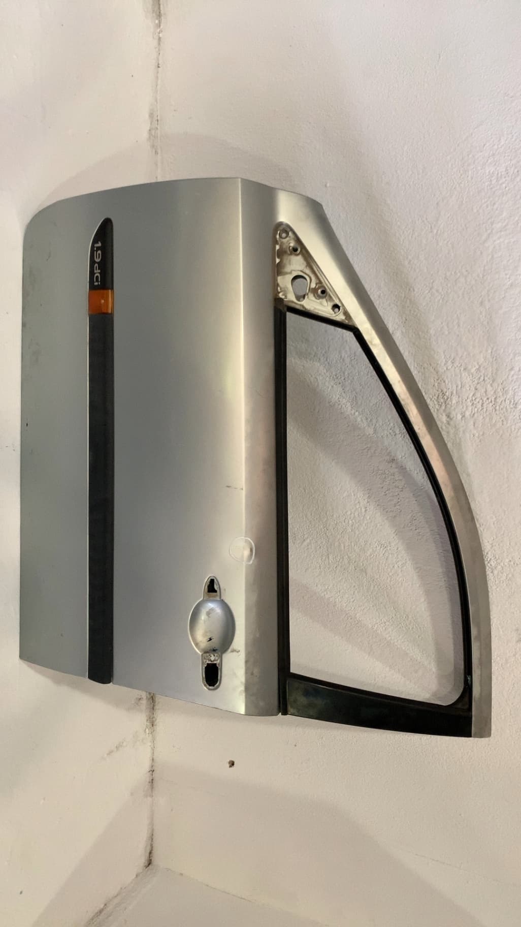 Puerta delantera izquierda RENAULT LAGUNA (B56)