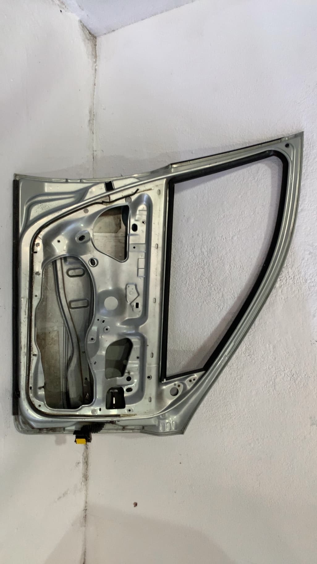 Puerta delantera izquierda RENAULT LAGUNA (B56) 2