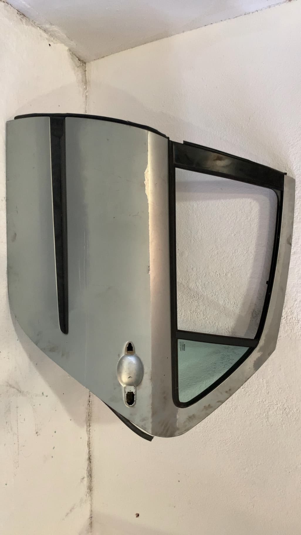 Puerta trasera izquierda RENAULT LAGUNA (B56)
