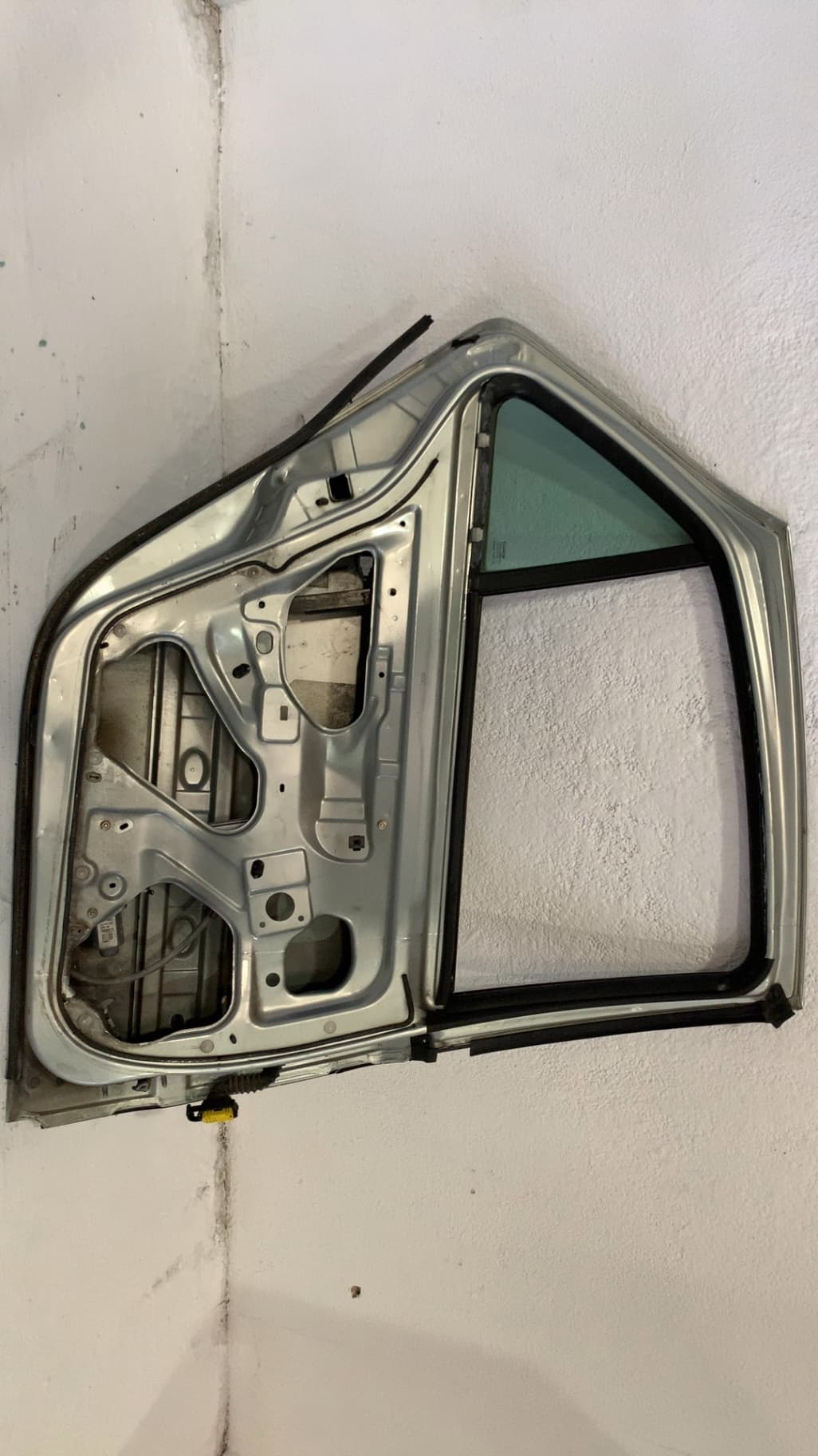 Puerta trasera izquierda RENAULT LAGUNA (B56) 2
