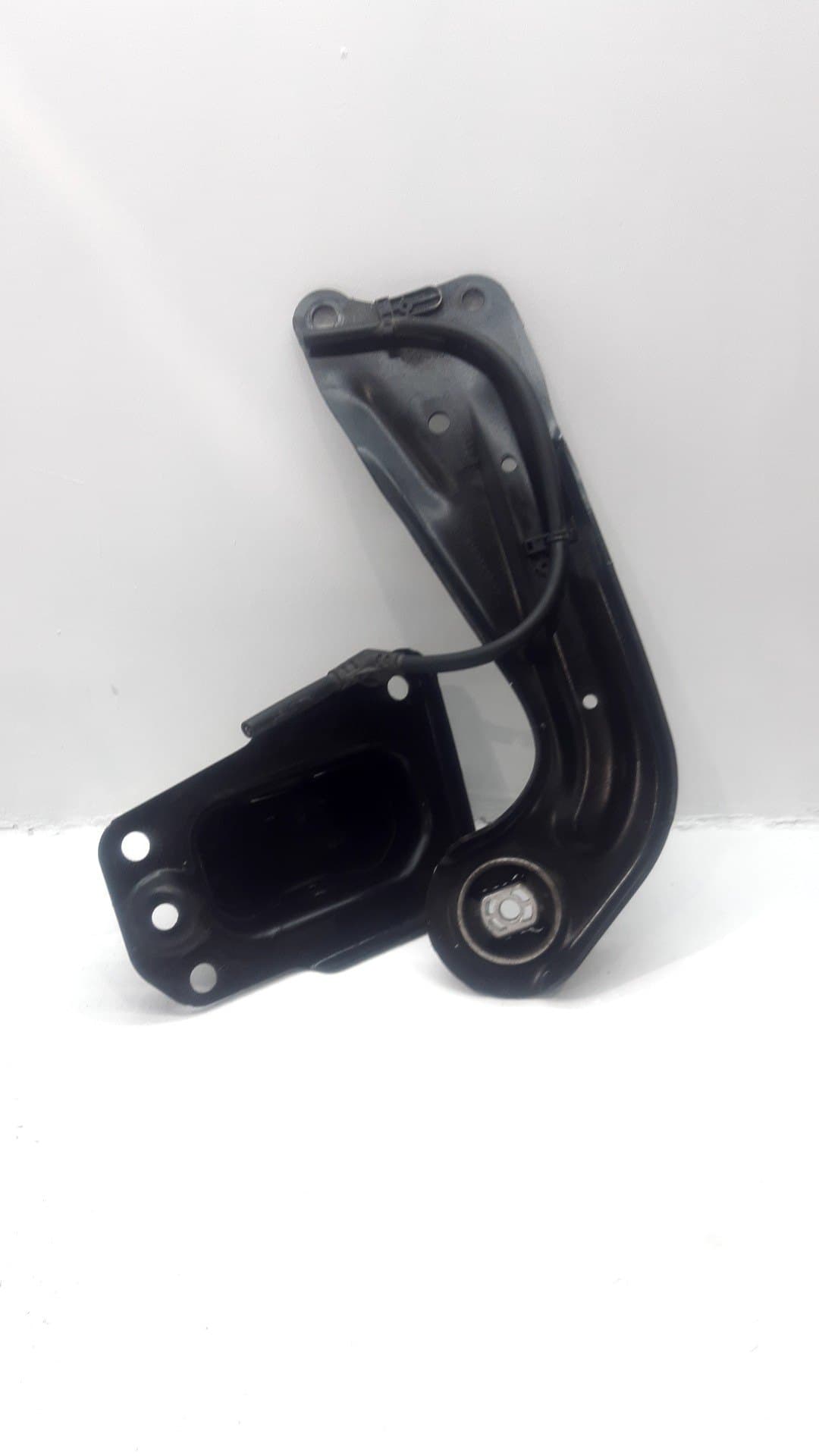Soporte brazo suspension trasero izquierdo VOLKSWAGEN GOLF VII LIM.