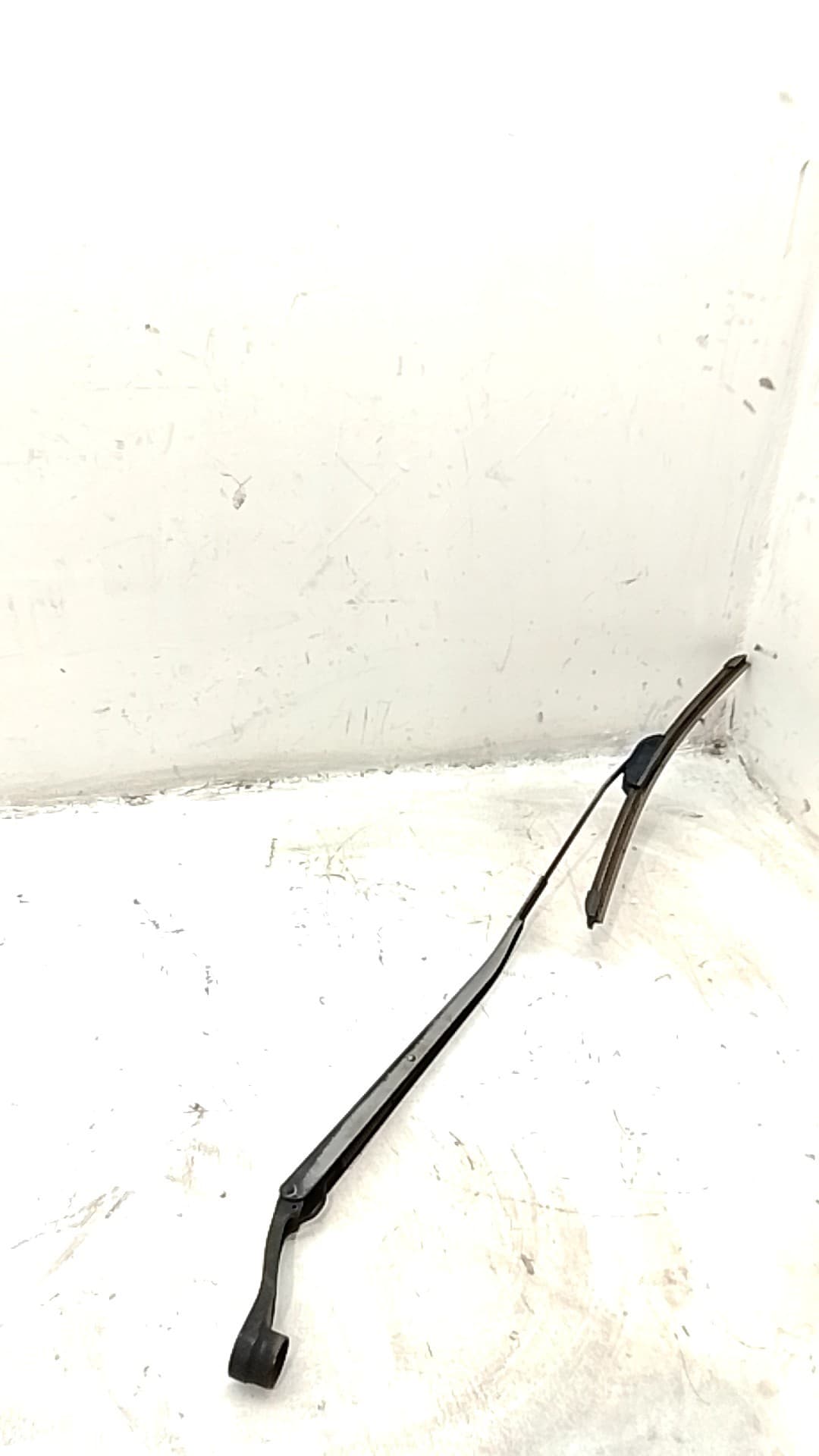 Brazo limpia delantero derecho KIA CERATO 4