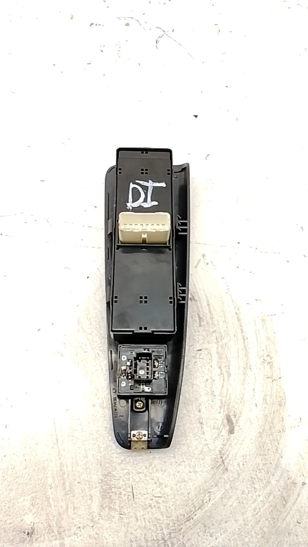 Mando elevalunas delantero izquierdo KIA CERATO 2