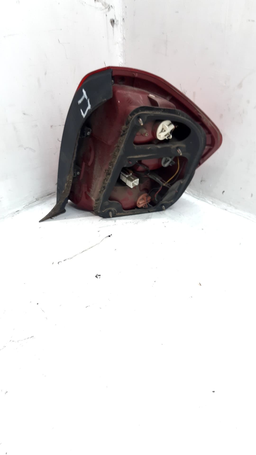 Piloto trasero izquierdo KIA CERATO 3