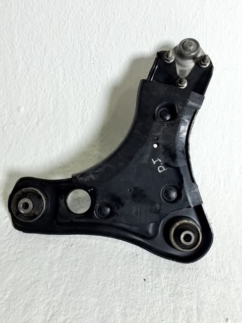 Brazo suspension inferior delantero izquierdo CUPRA BORN (K11) 2