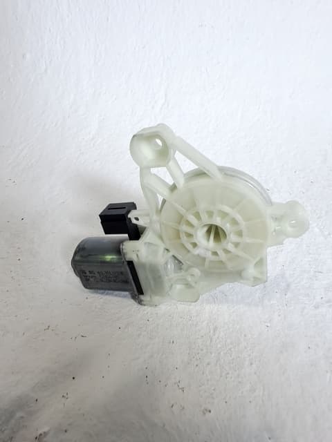 Motor elevalunas delantero derecho CUPRA BORN (K11)