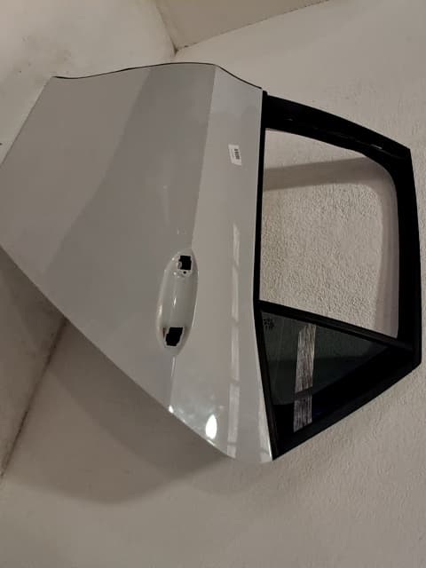Puerta trasera izquierda CUPRA BORN (K11) 4
