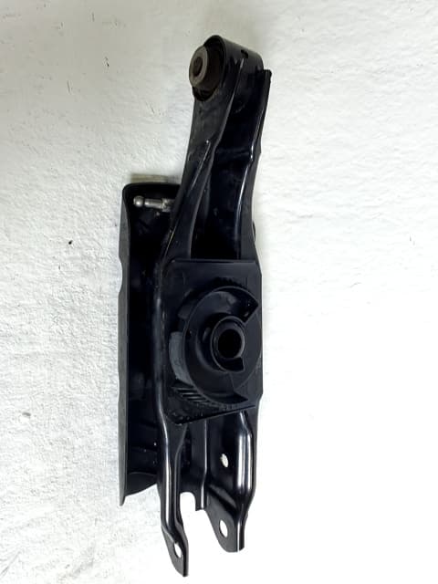Brazo suspension inferior trasero izquierdo CUPRA BORN (K11)