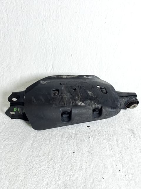 Brazo suspension inferior trasero izquierdo CUPRA BORN (K11) 2