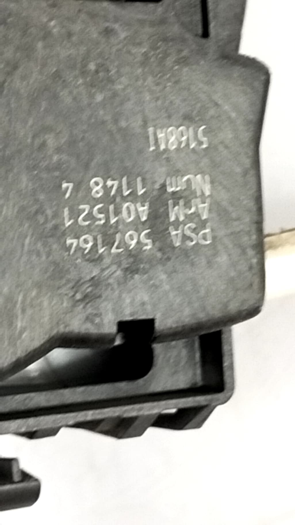 Cerradura puerta trasera derecha PEUGEOT 308 2