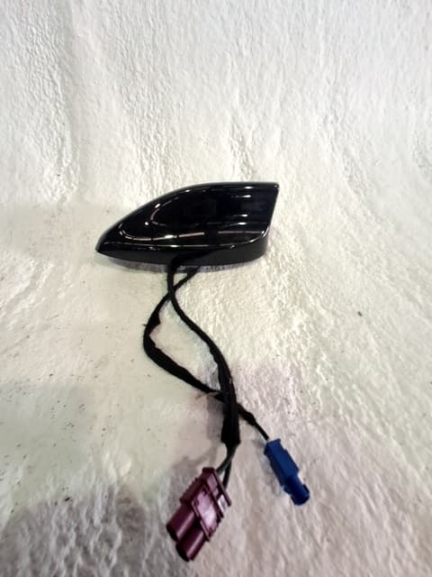 Antena FORD MUSTANG MACH-E 4