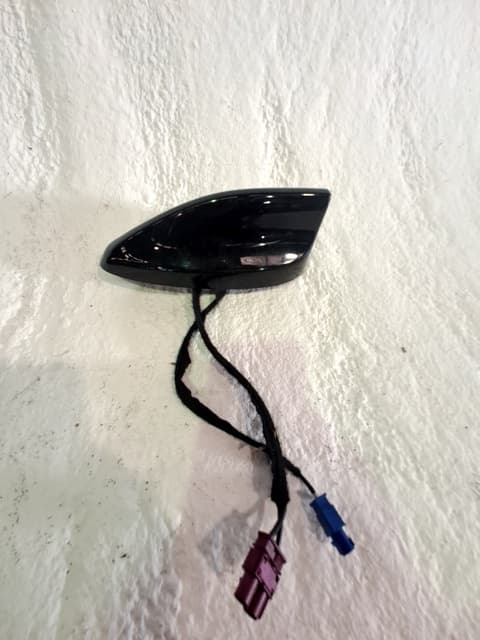 Antena FORD MUSTANG MACH-E 3