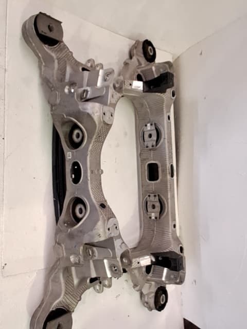 Puente trasero FORD MUSTANG MACH-E 3