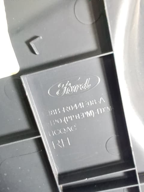 Moldura interior FORD MUSTANG MACH-E 2