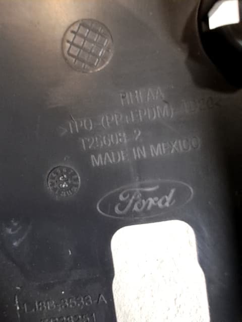 Moldura interior FORD MUSTANG MACH-E 2