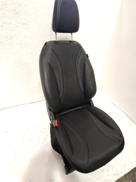 Asiento delantero izquierdo FORD MUSTANG MACH-E 4