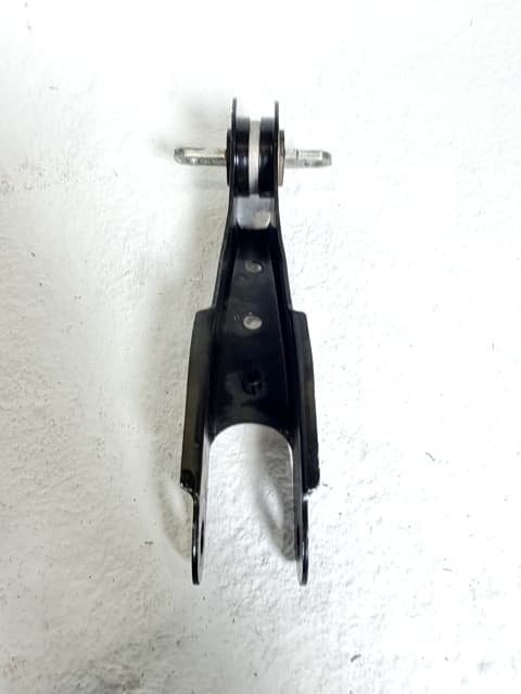 Brazo suspension superior trasero izquierdo FORD MUSTANG MACH-E