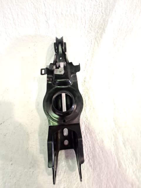 Brazo suspension inferior trasero izquierdo FORD MUSTANG MACH-E