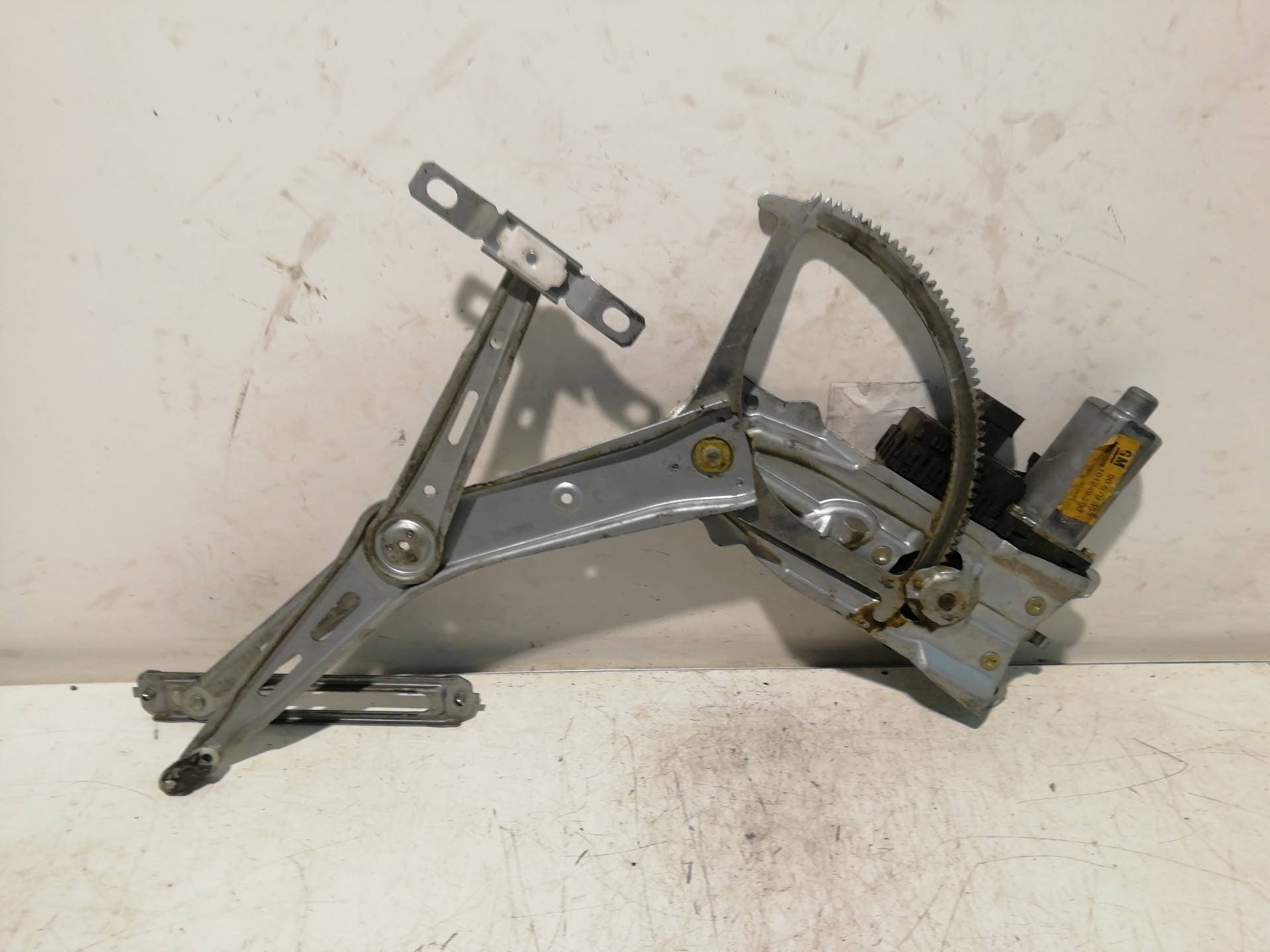 Elevalunas delantero izquierdo OPEL ZAFIRA A