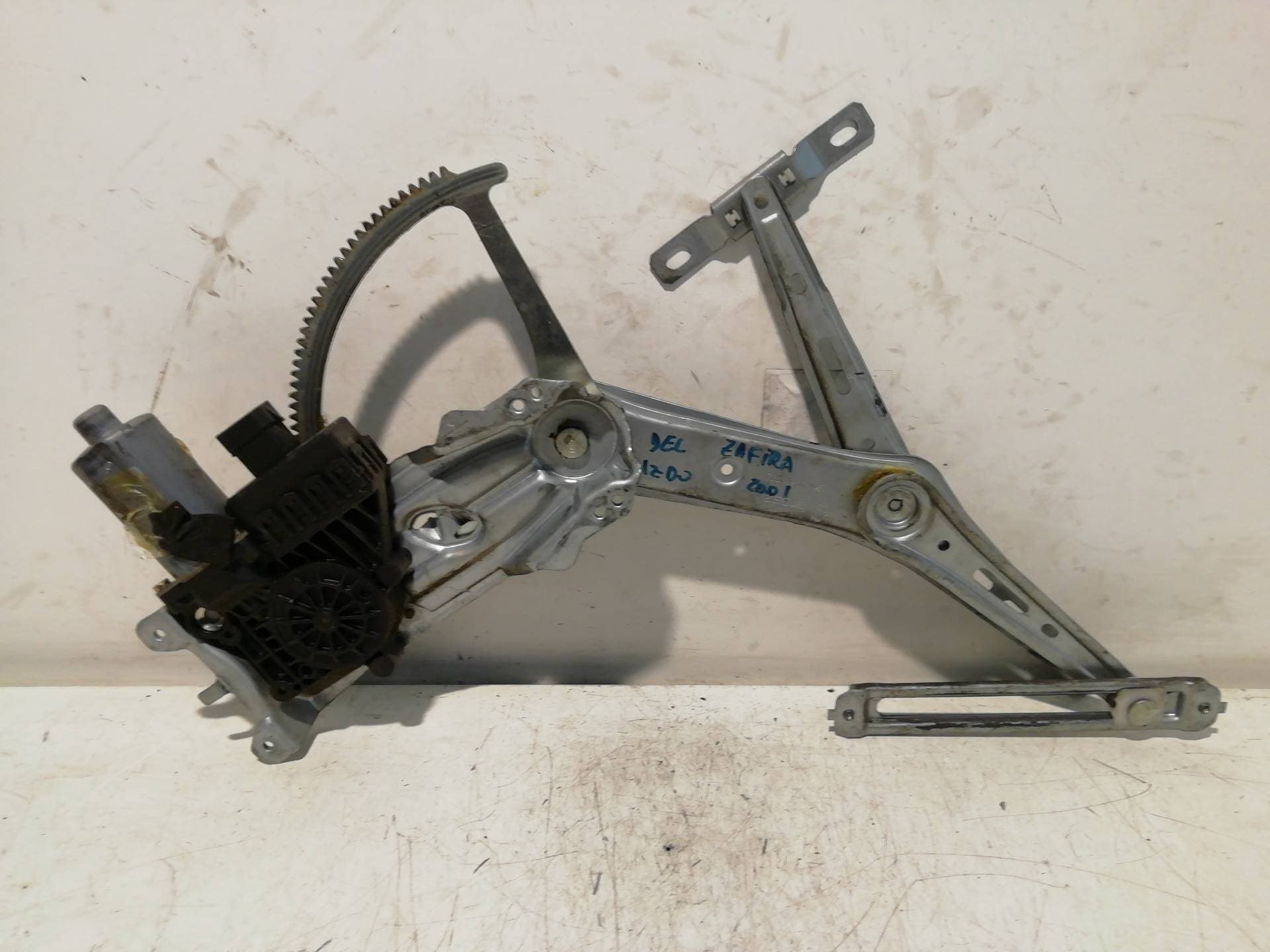 Elevalunas delantero izquierdo OPEL ZAFIRA A 5