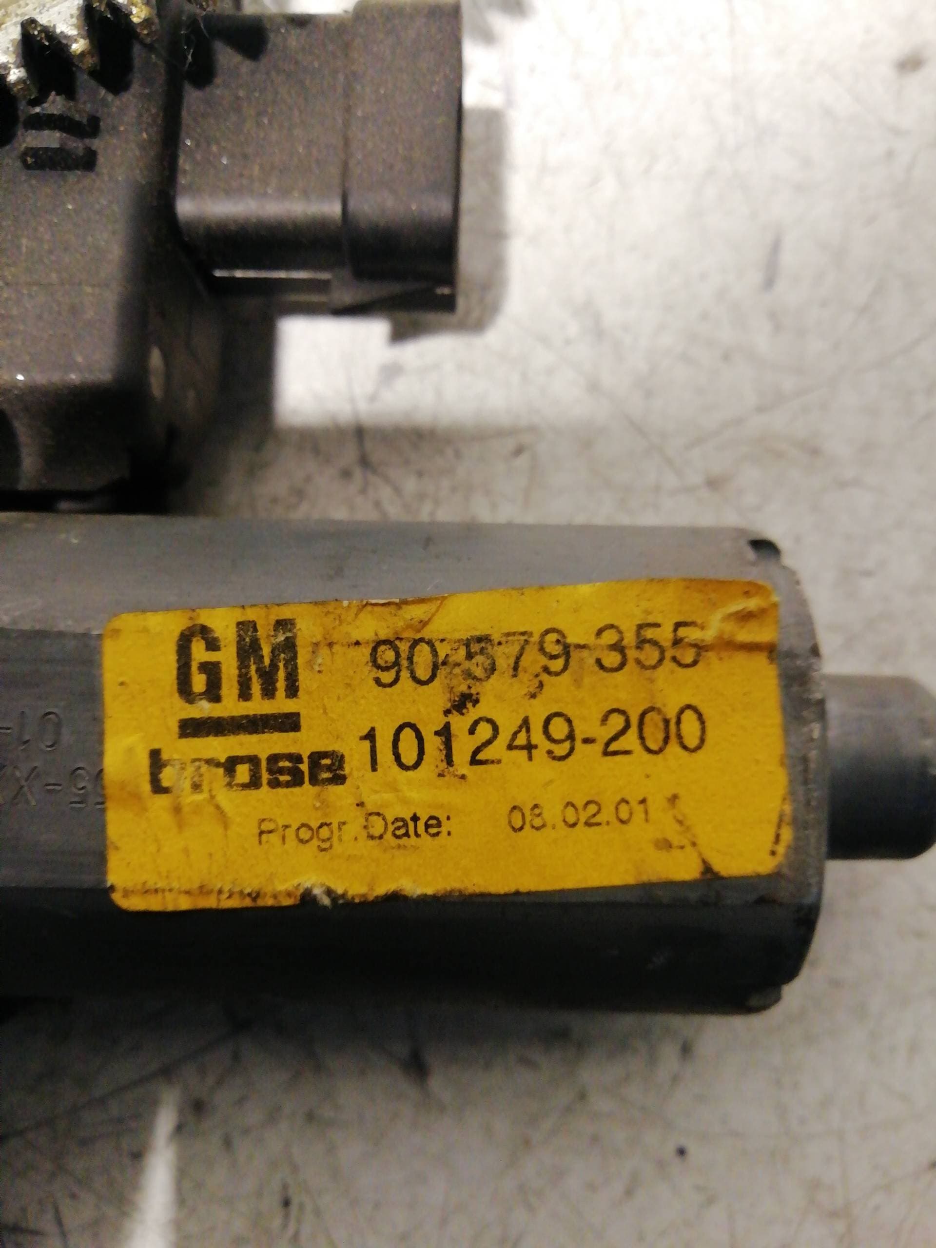 Motor elevalunas delantero izquierdo OPEL ZAFIRA A 2