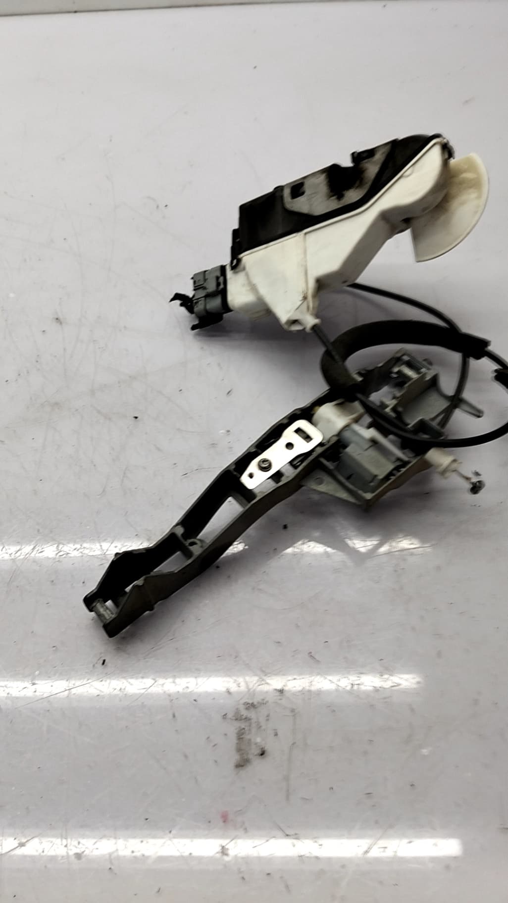 Cerradura puerta lateral izquierda PEUGEOT 5008 2