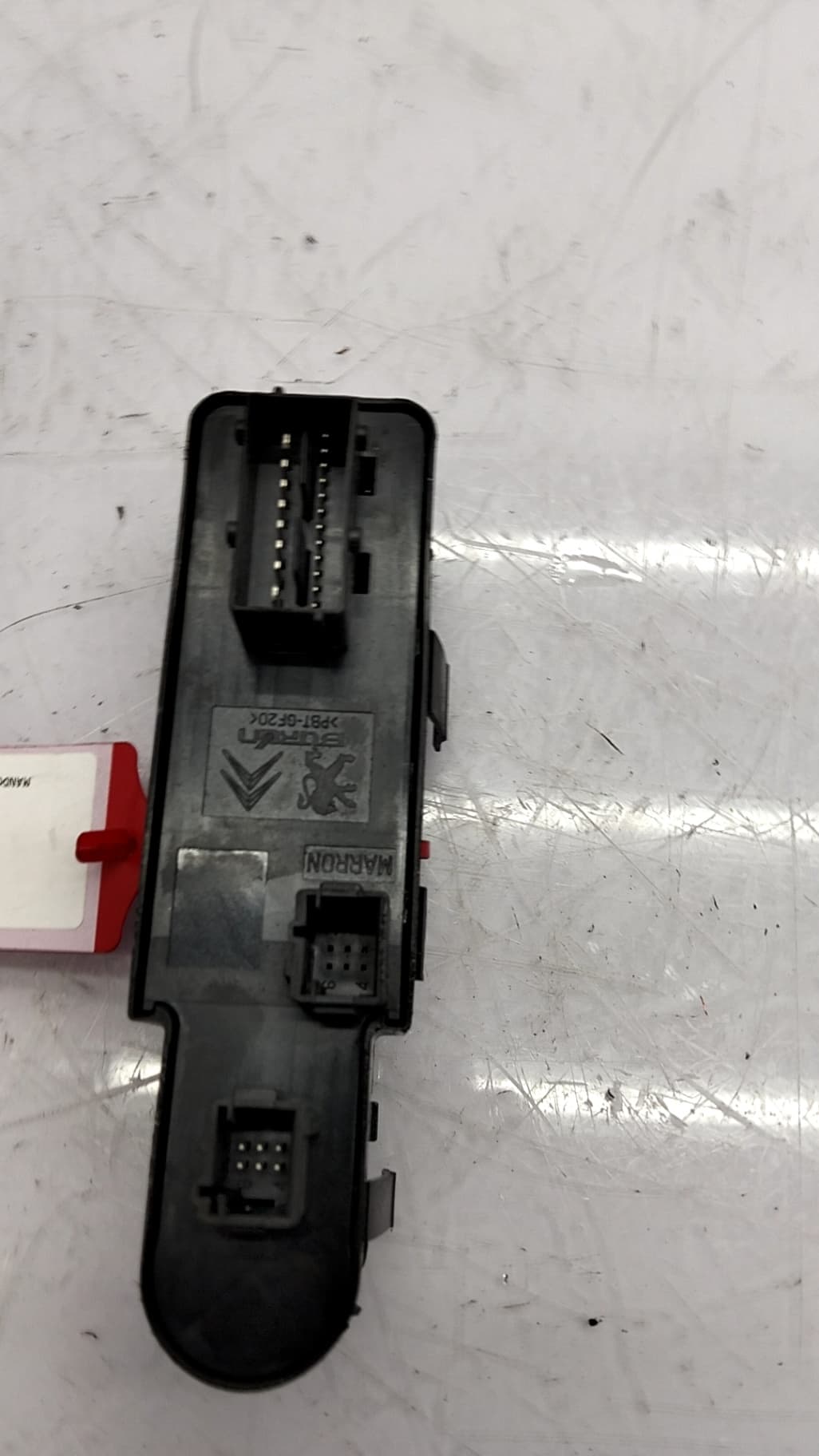 Mando elevalunas delantero izquierdo PEUGEOT 5008 4