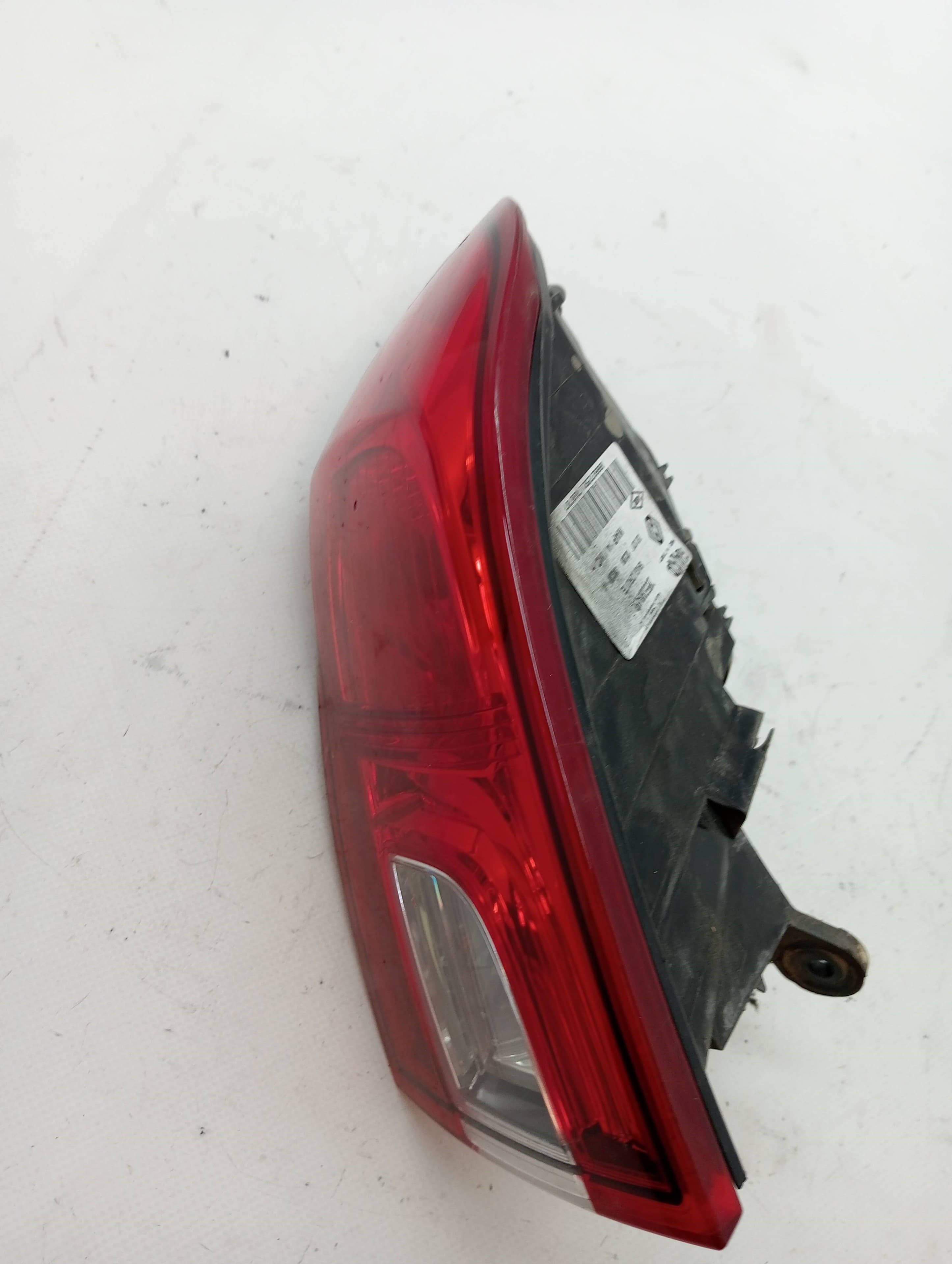 Piloto trasero derecho RENAULT CLIO IV 3