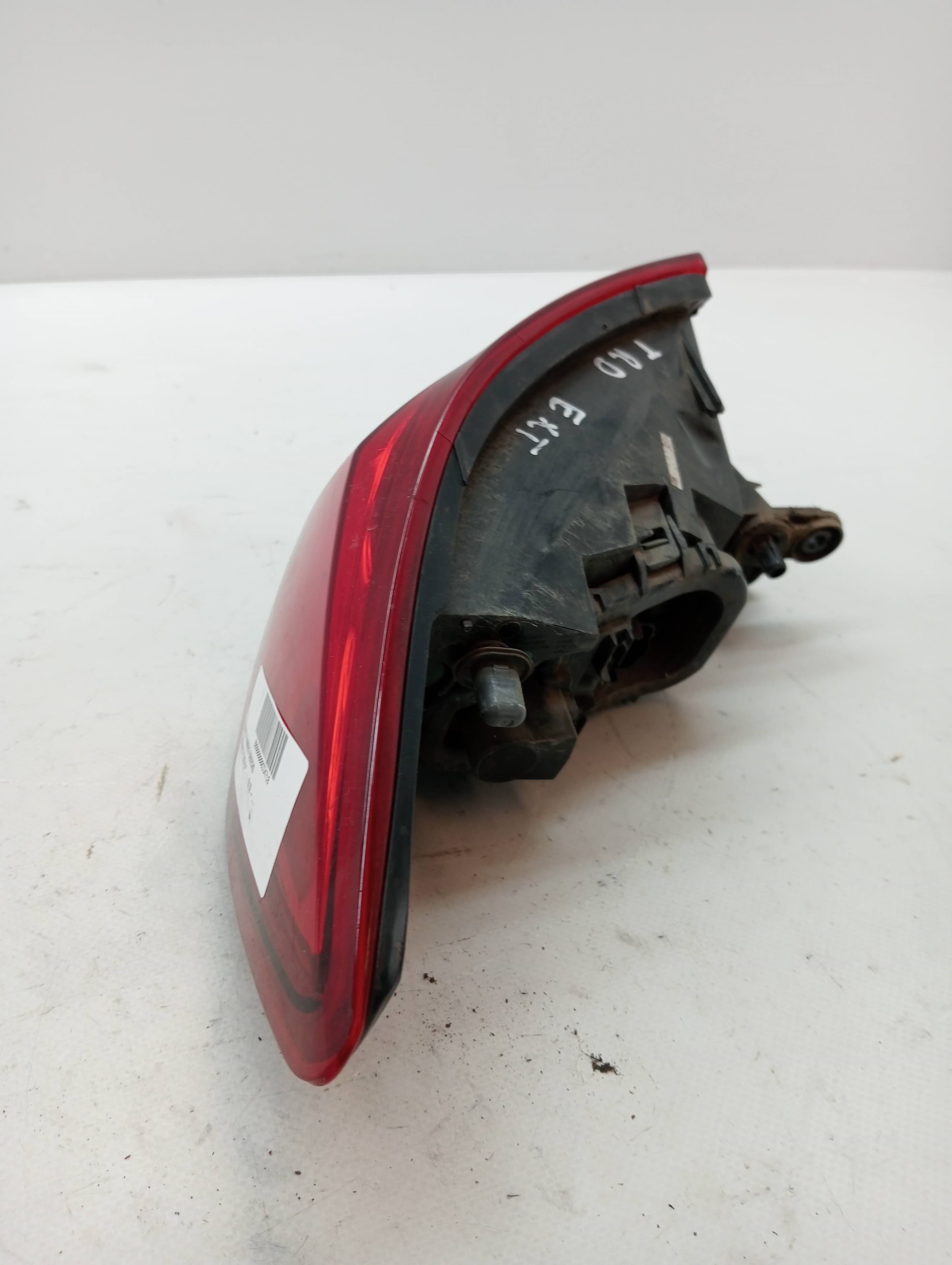 Piloto trasero derecho RENAULT CLIO IV 2