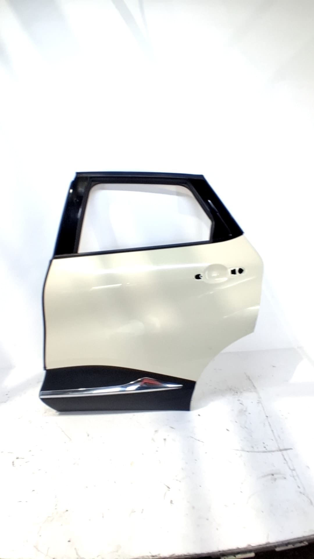 Puerta trasera izquierda RENAULT CAPTUR 3