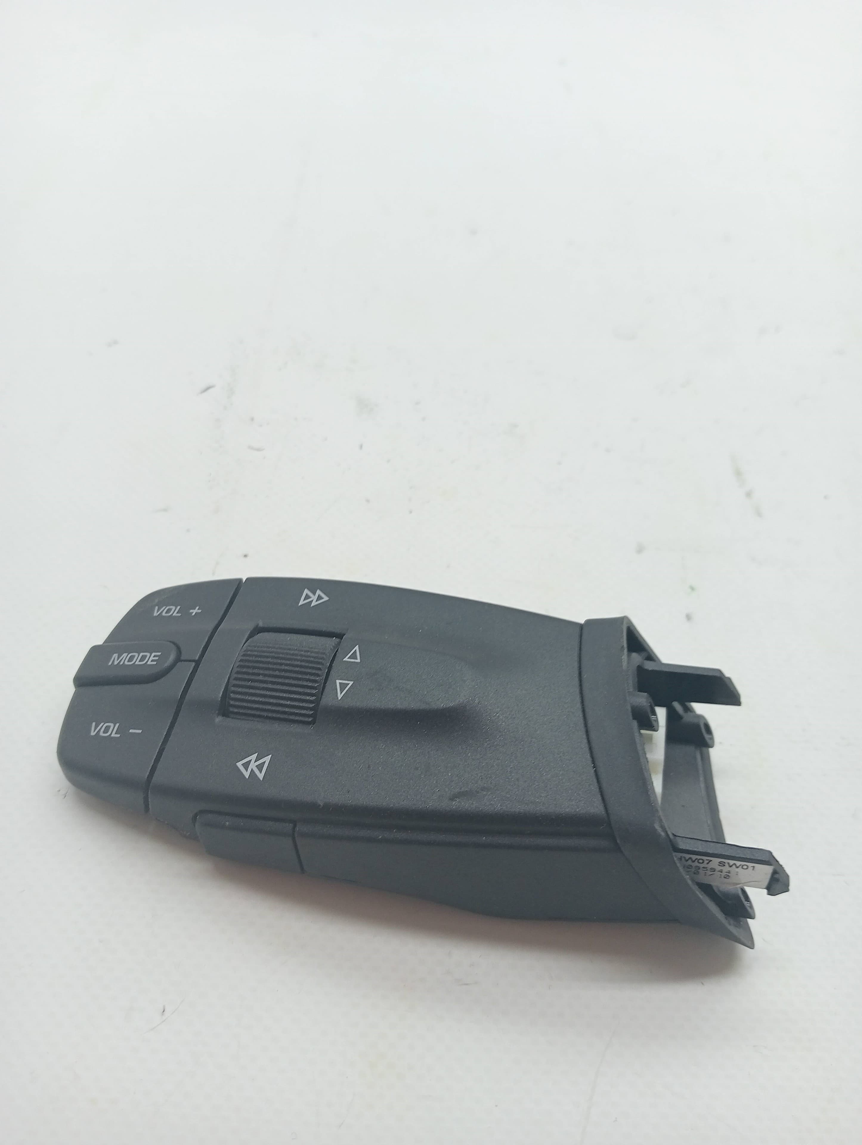 Mando multifuncion SEAT IBIZA SC (6J1) 2