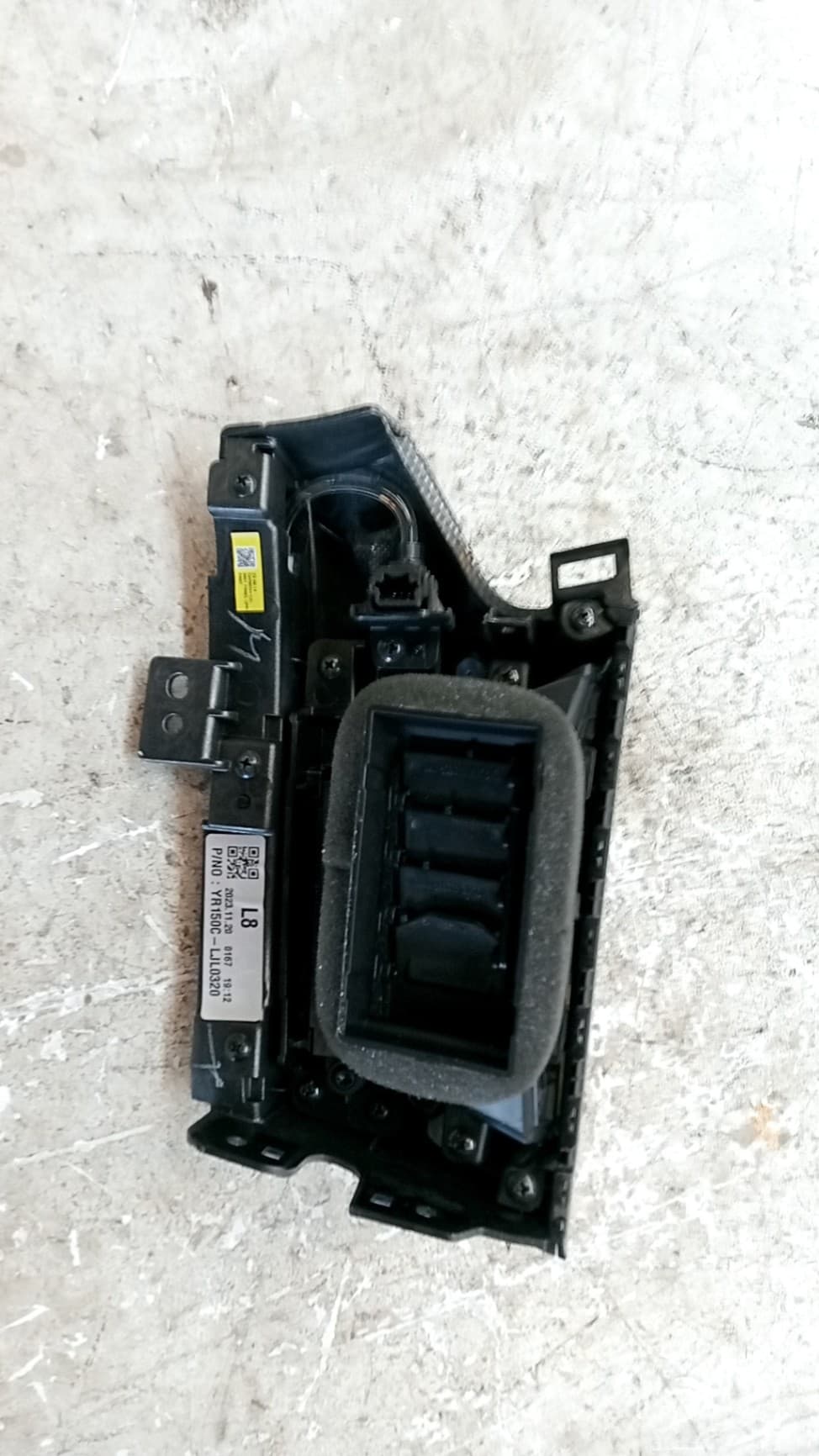 Recambio RENAULT ARKANA ref. 682110809R 2