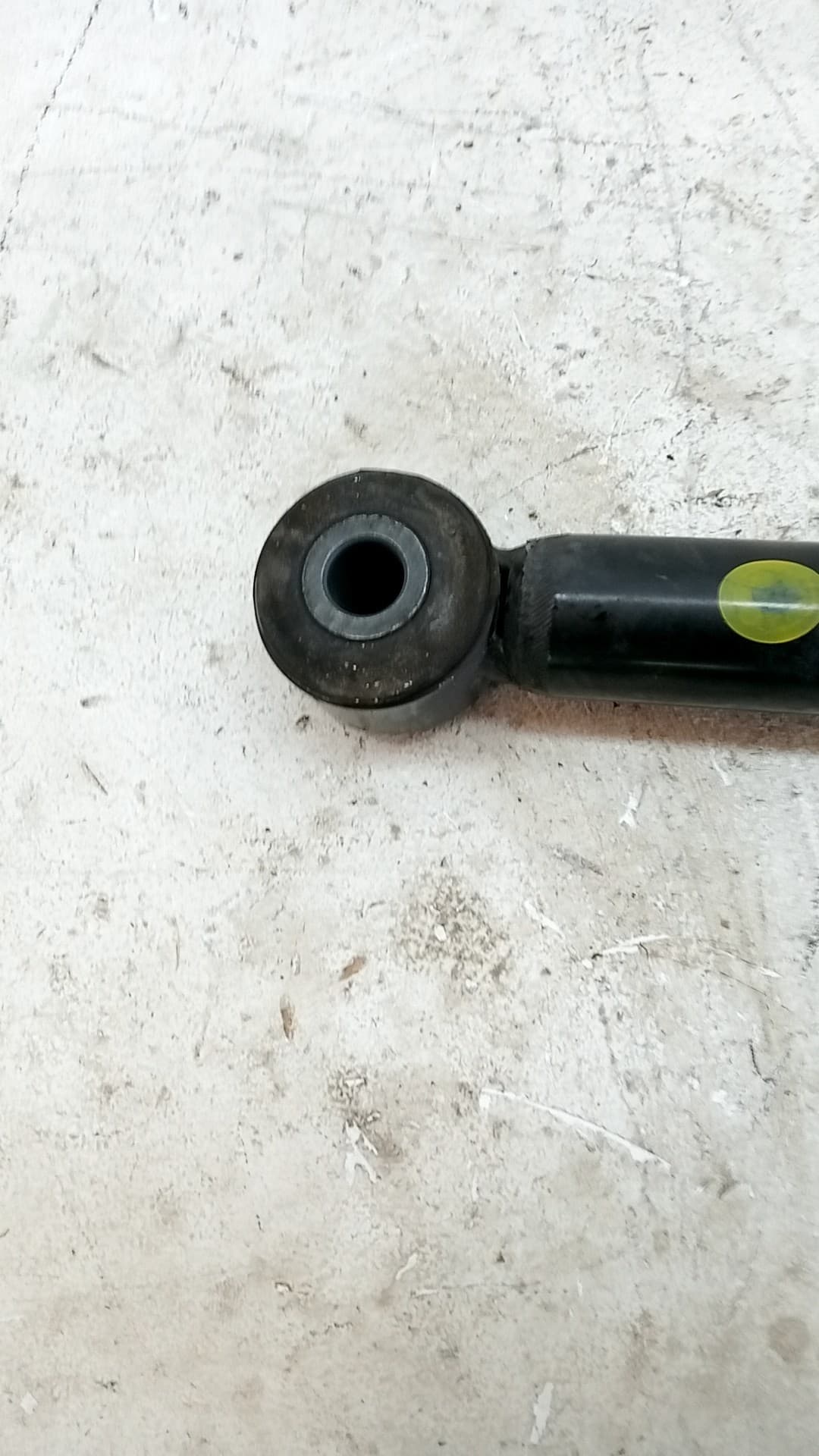 Amortiguador trasero izquierdo RENAULT ARKANA 2