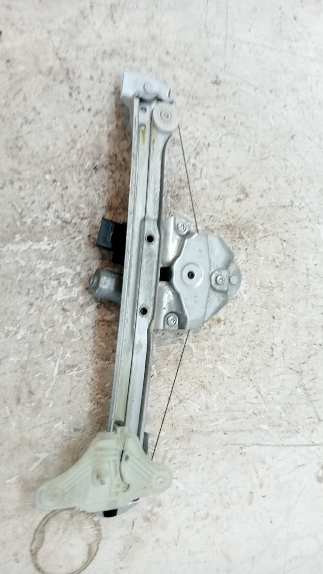 Elevalunas trasero izquierdo RENAULT ARKANA 2