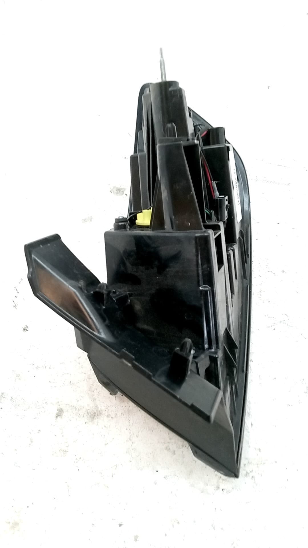 Piloto trasero izquierdo RENAULT ARKANA 4