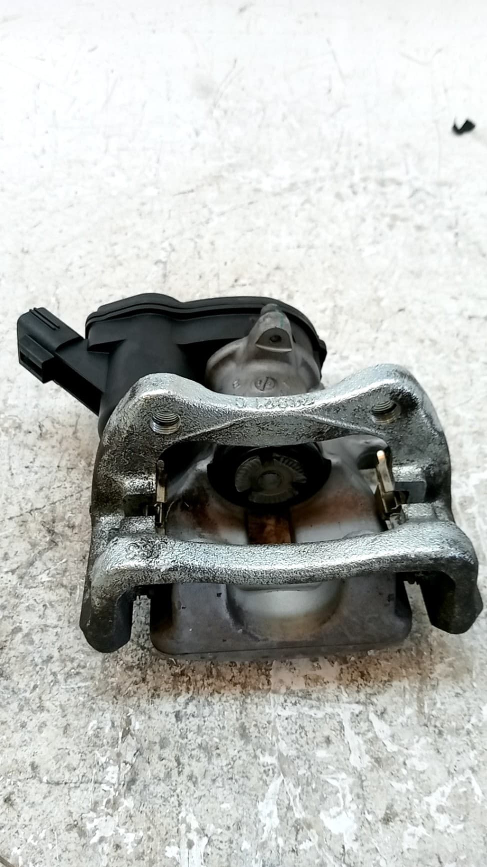 Recambio RENAULT ARKANA ref. 440111721R 2