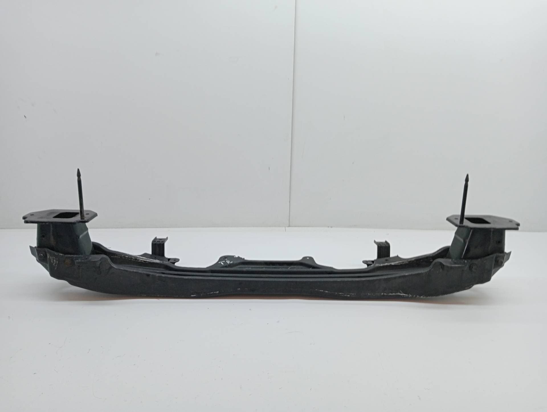 Refuerzo paragolpes trasero KIA STONIC 2