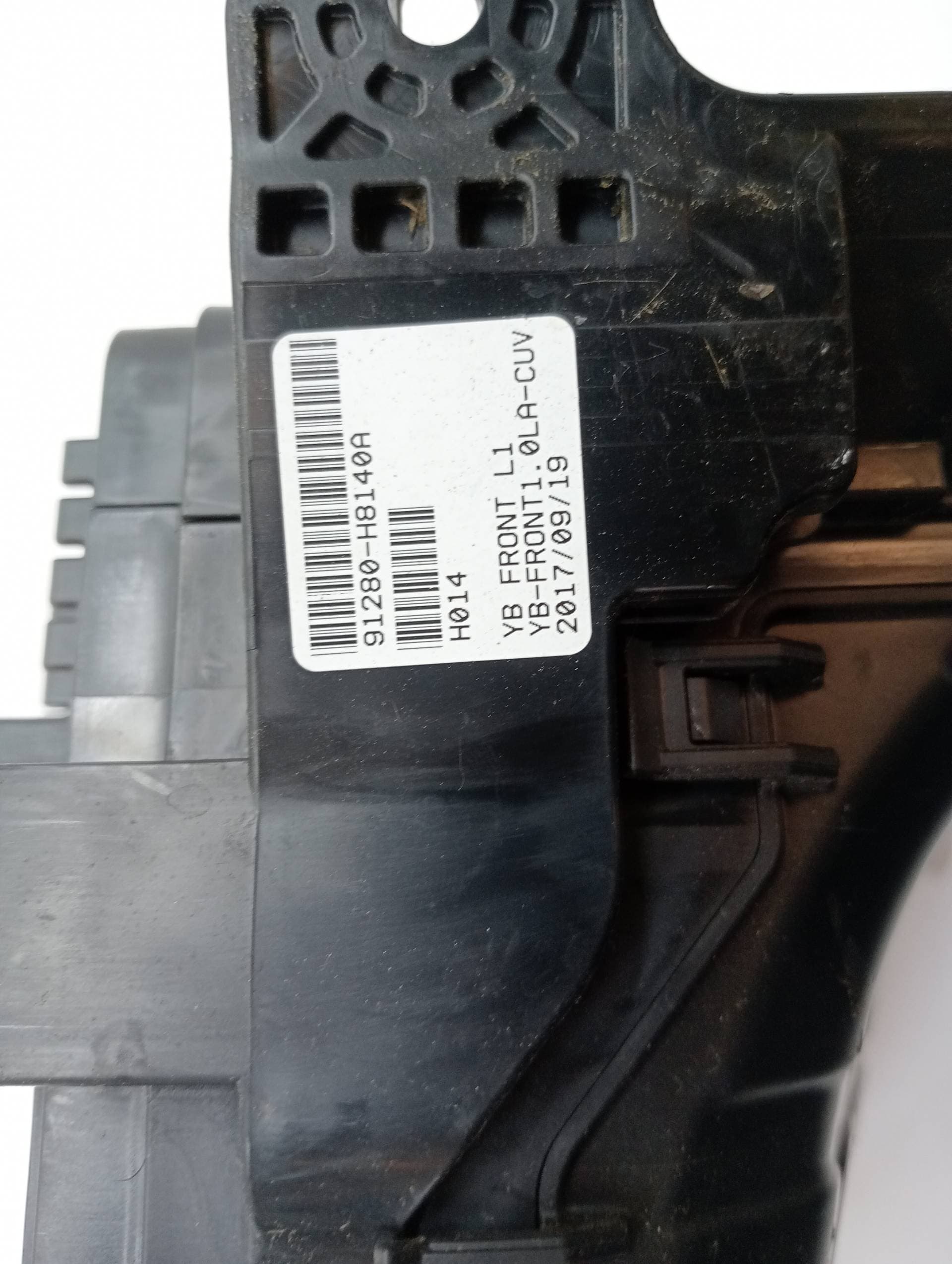 Caja reles / fusibles KIA STONIC 2
