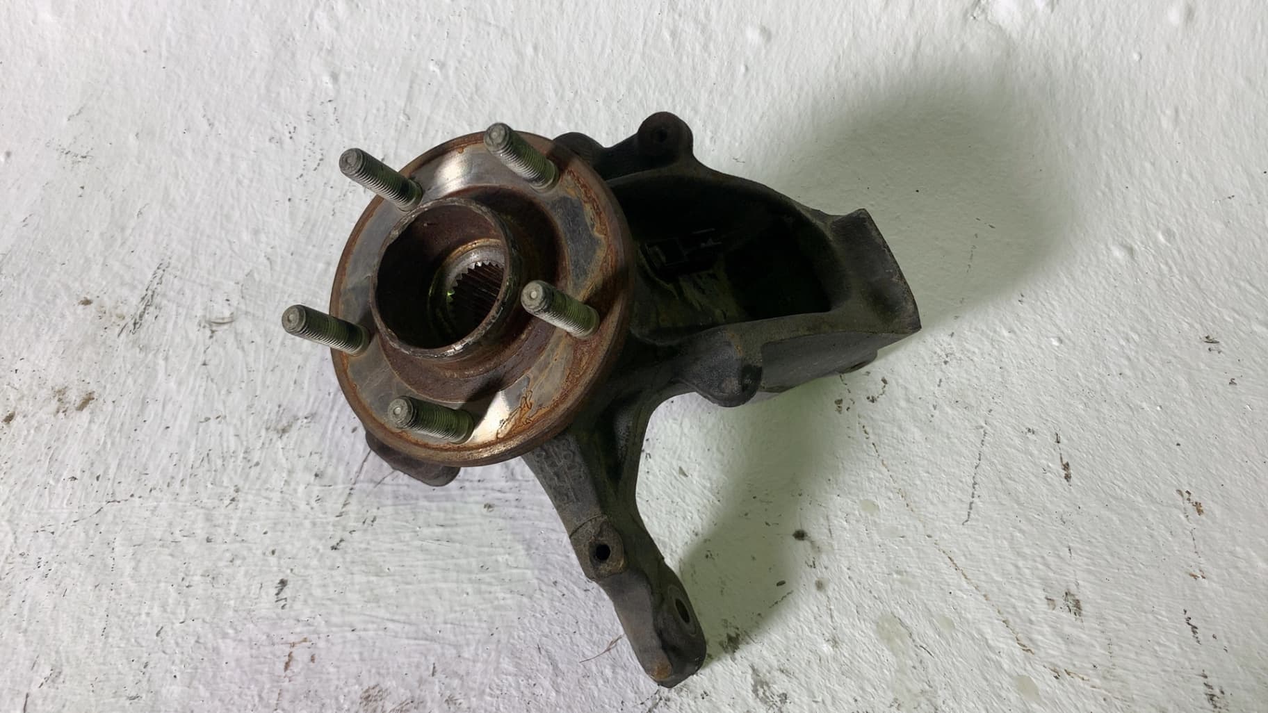 Mangueta delantera izquierda FORD FOCUS TURN