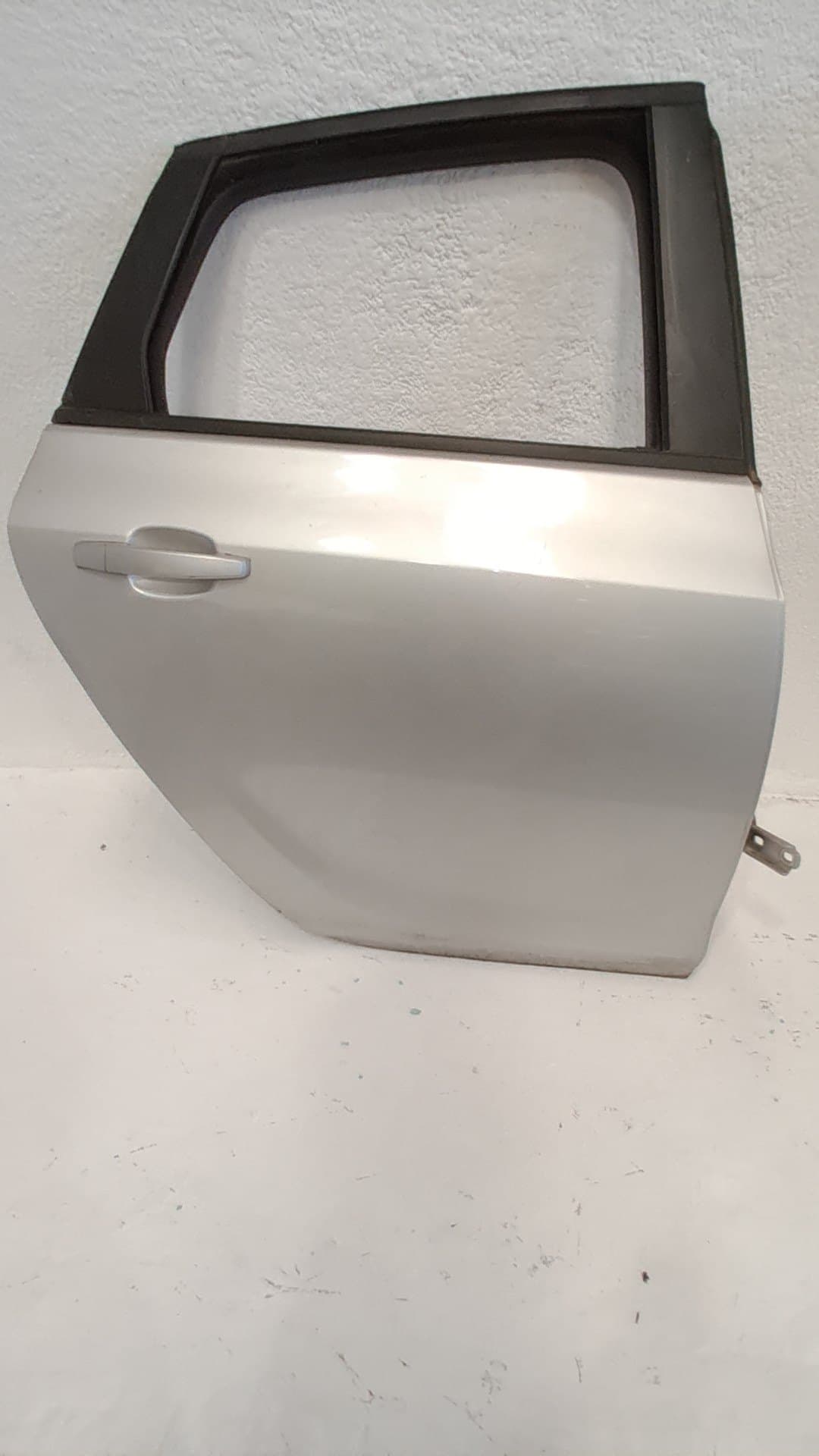Puerta trasera derecha OPEL ASTRA J LIM