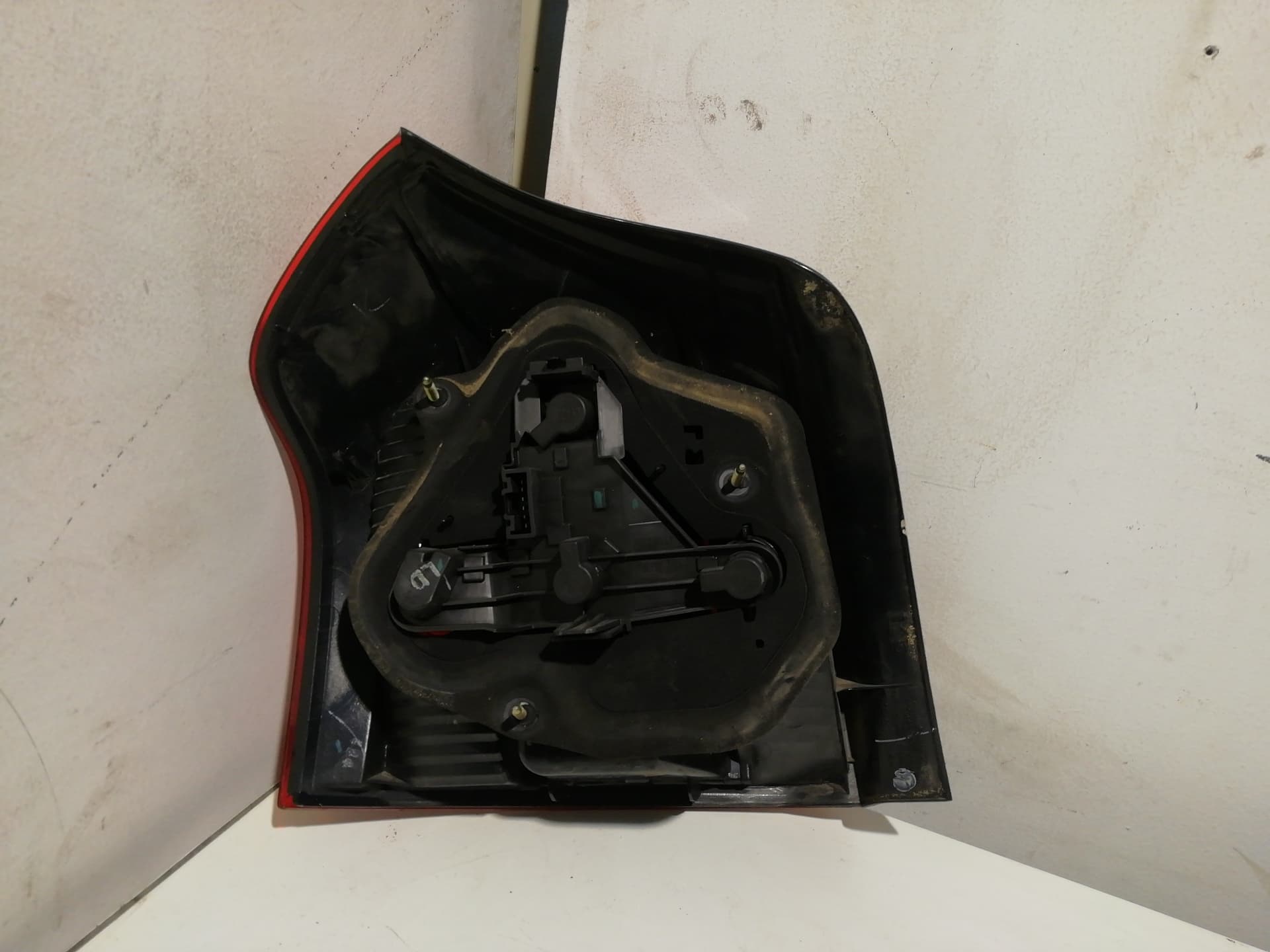 Piloto trasero derecho TOYOTA COROLLA (E12) 2