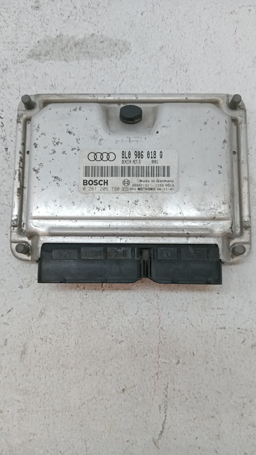 Centralita motor uce AUDI TT (8N3/8N9)