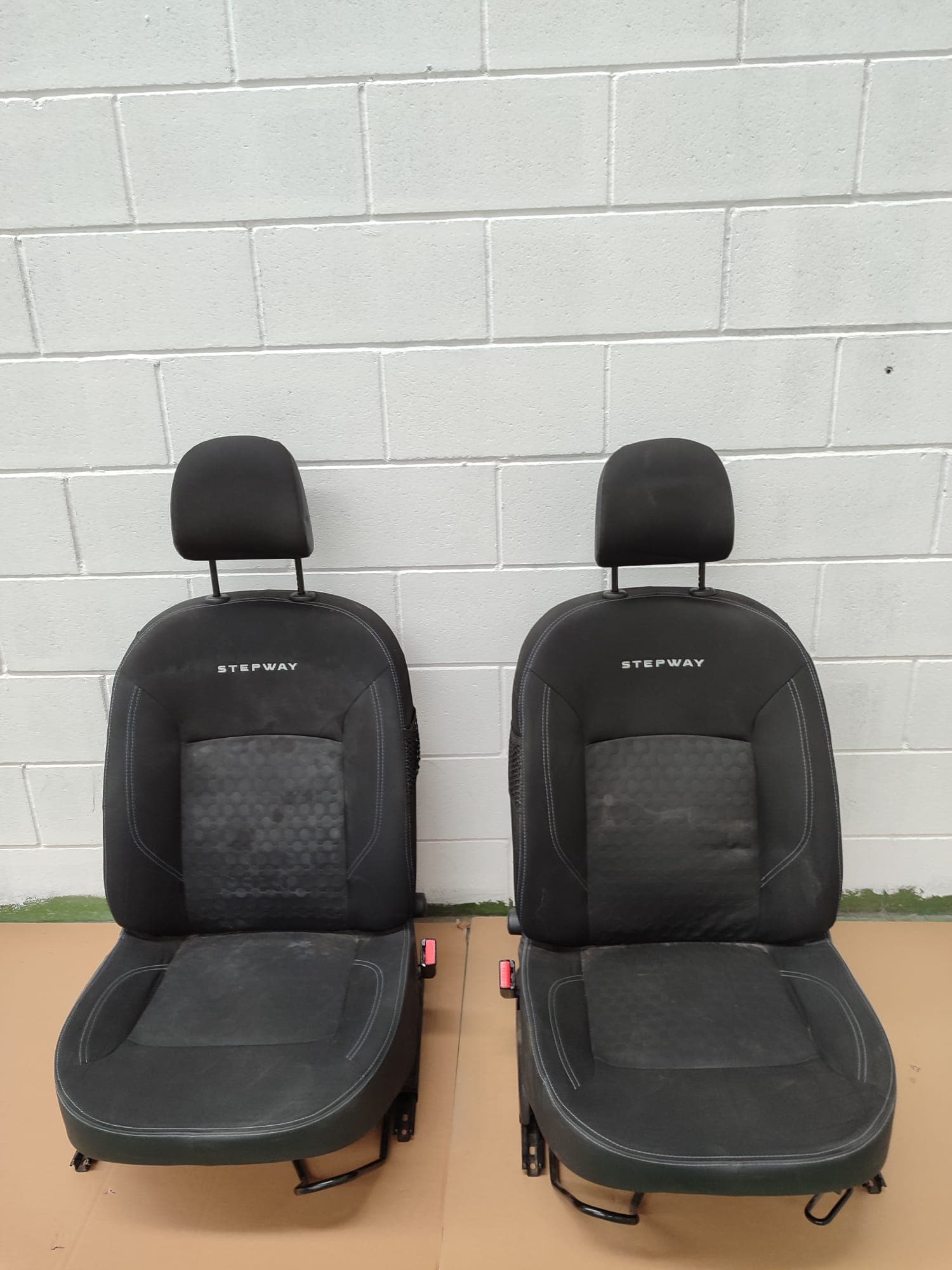 Juego asientos completo DACIA LODGY