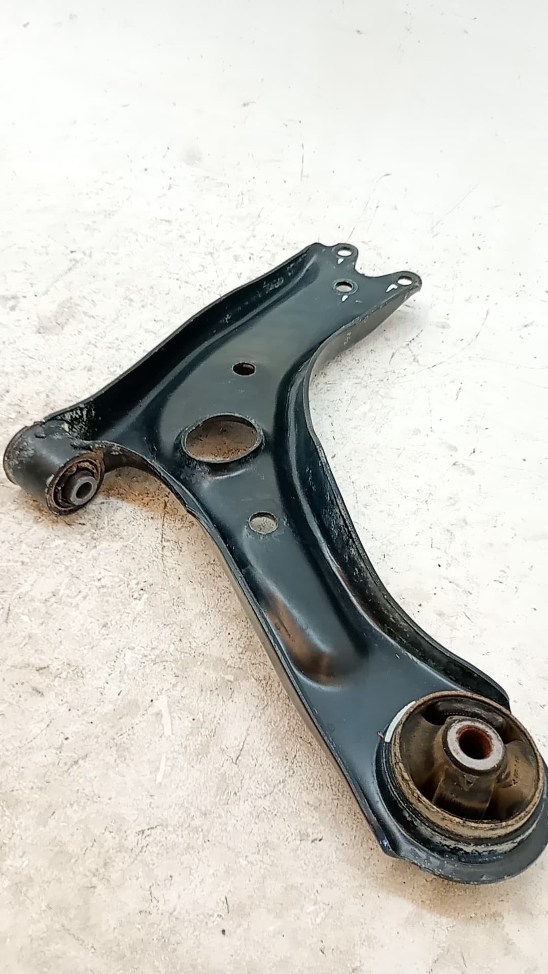 Brazo suspension inferior delantero izquierdo KIA SPORTAGE 2