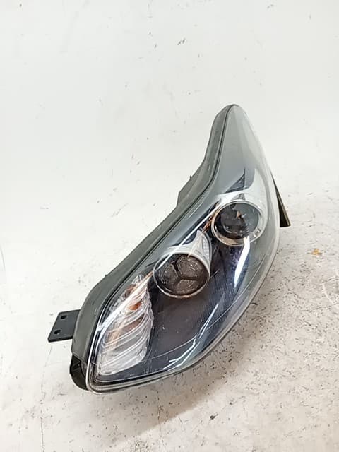 Faro izquierdo KIA SPORTAGE