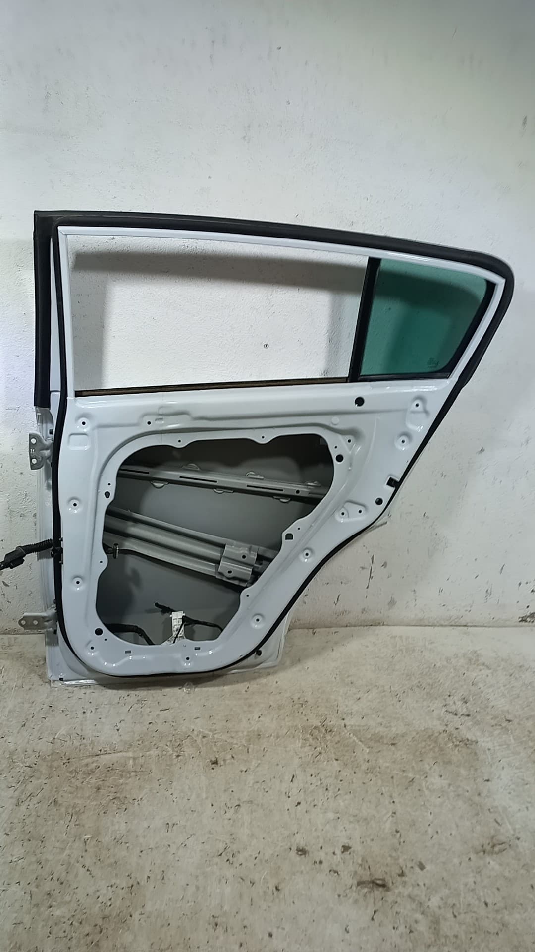 Puerta trasera derecha KIA SPORTAGE 2