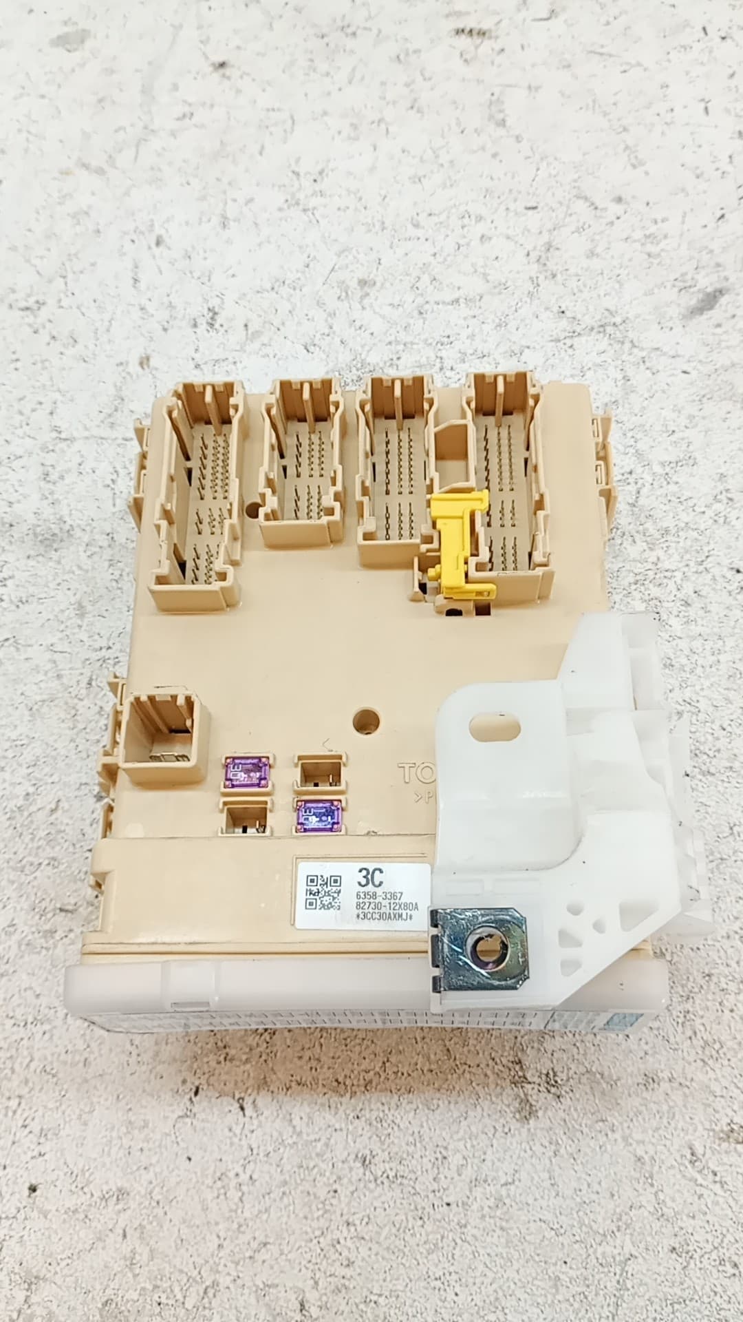 Caja reles / fusibles TOYOTA AURIS