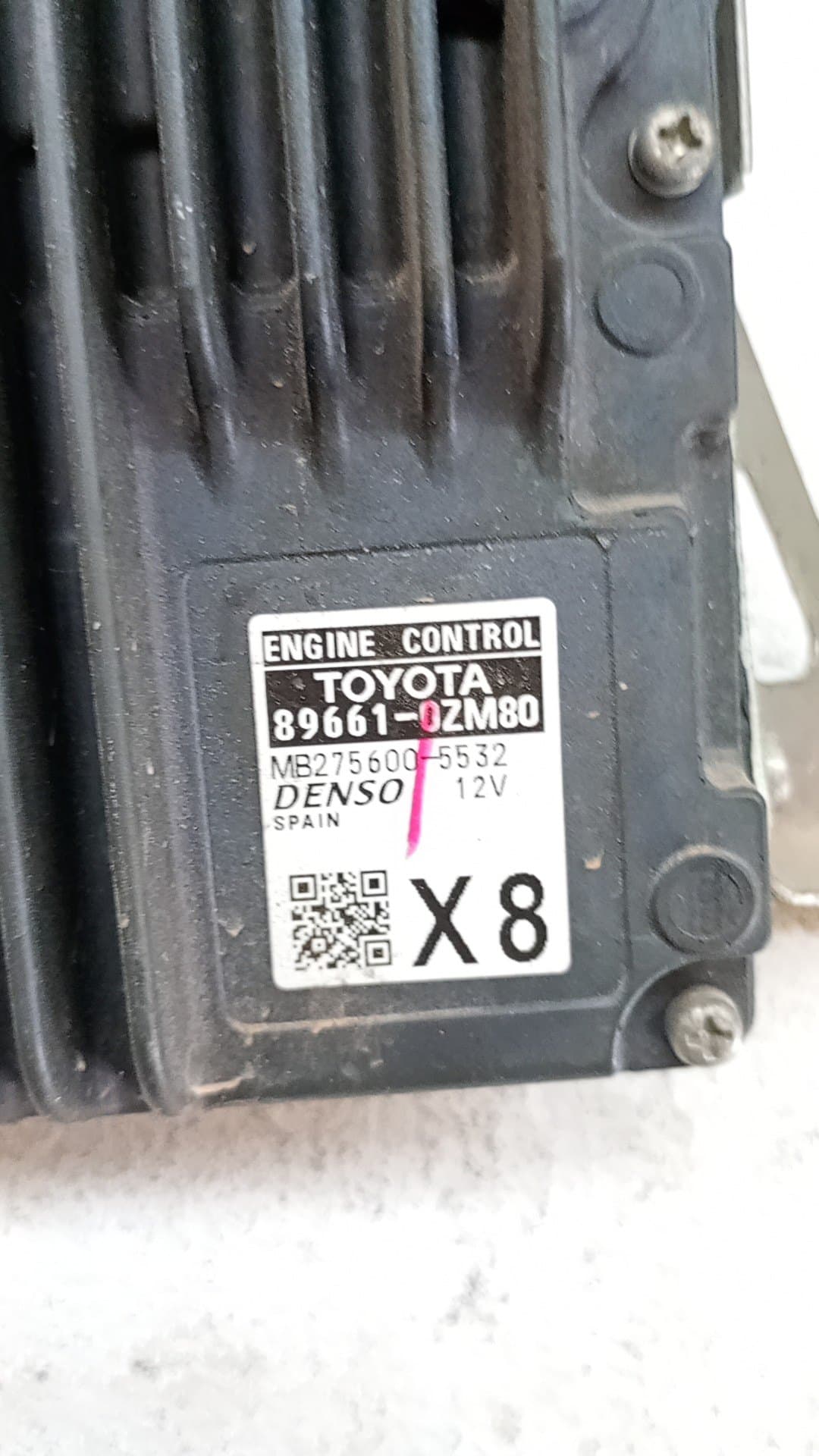 Centralita motor uce TOYOTA AURIS 3