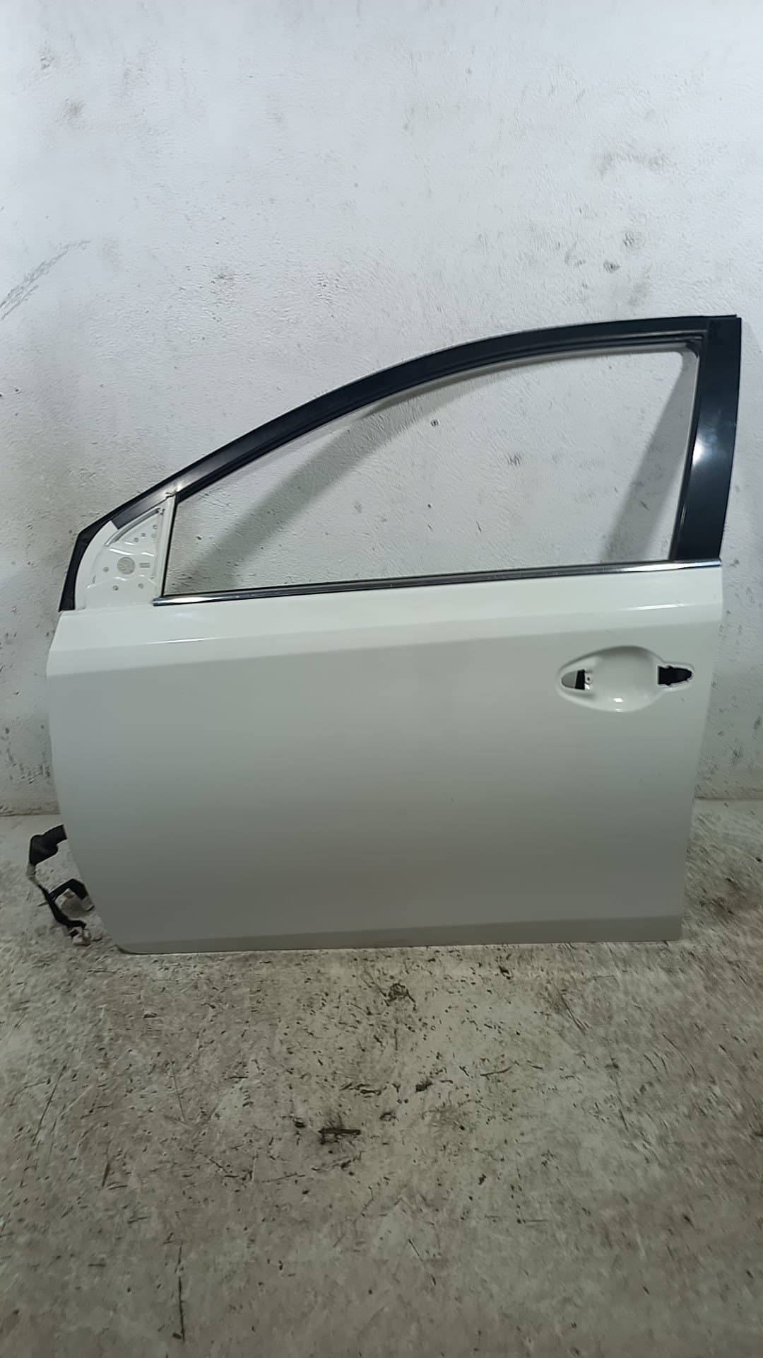 Puerta delantera izquierda TOYOTA AURIS 4