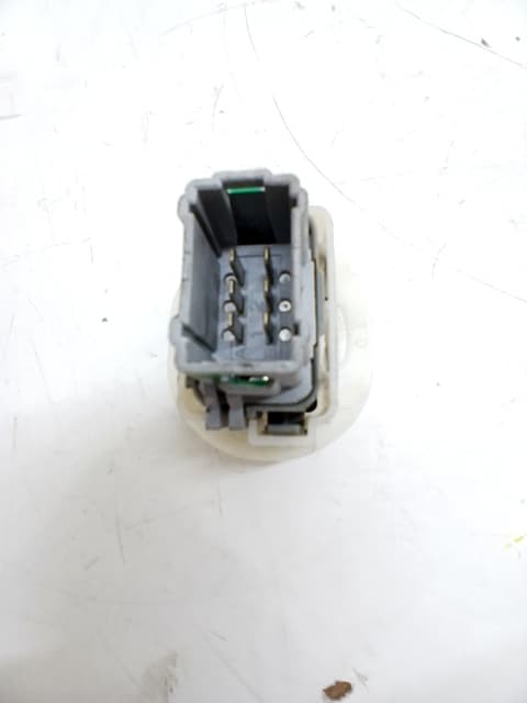 Mando elevalunas delantero derecho RENAULT MEGANE III BERLINA 5 P 2